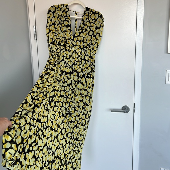 & Other Stories yellow/black midi dress - Picture 3 of 6